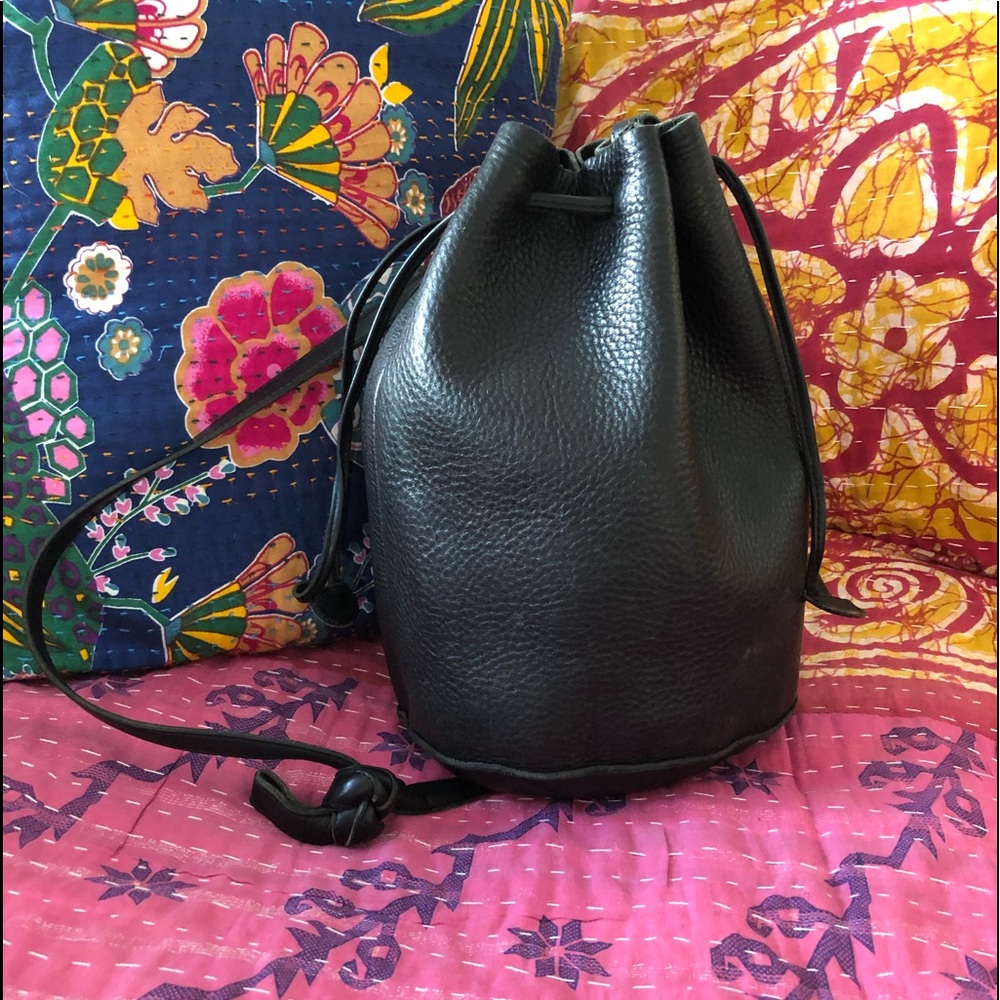 Baggu leather bucket bag